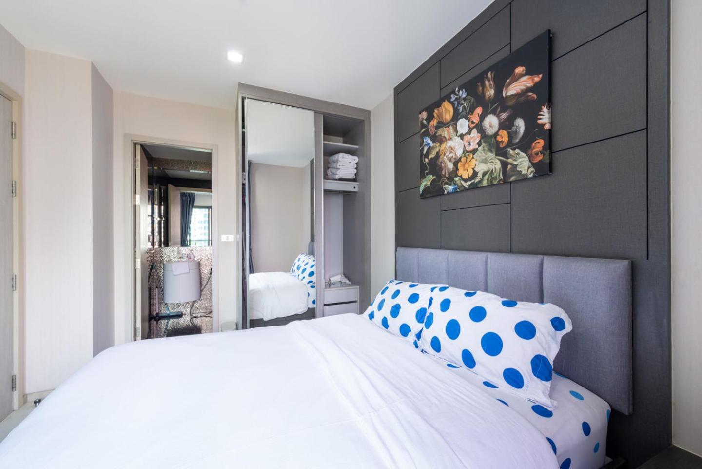 Luxurious With Train Access Pangsapuri